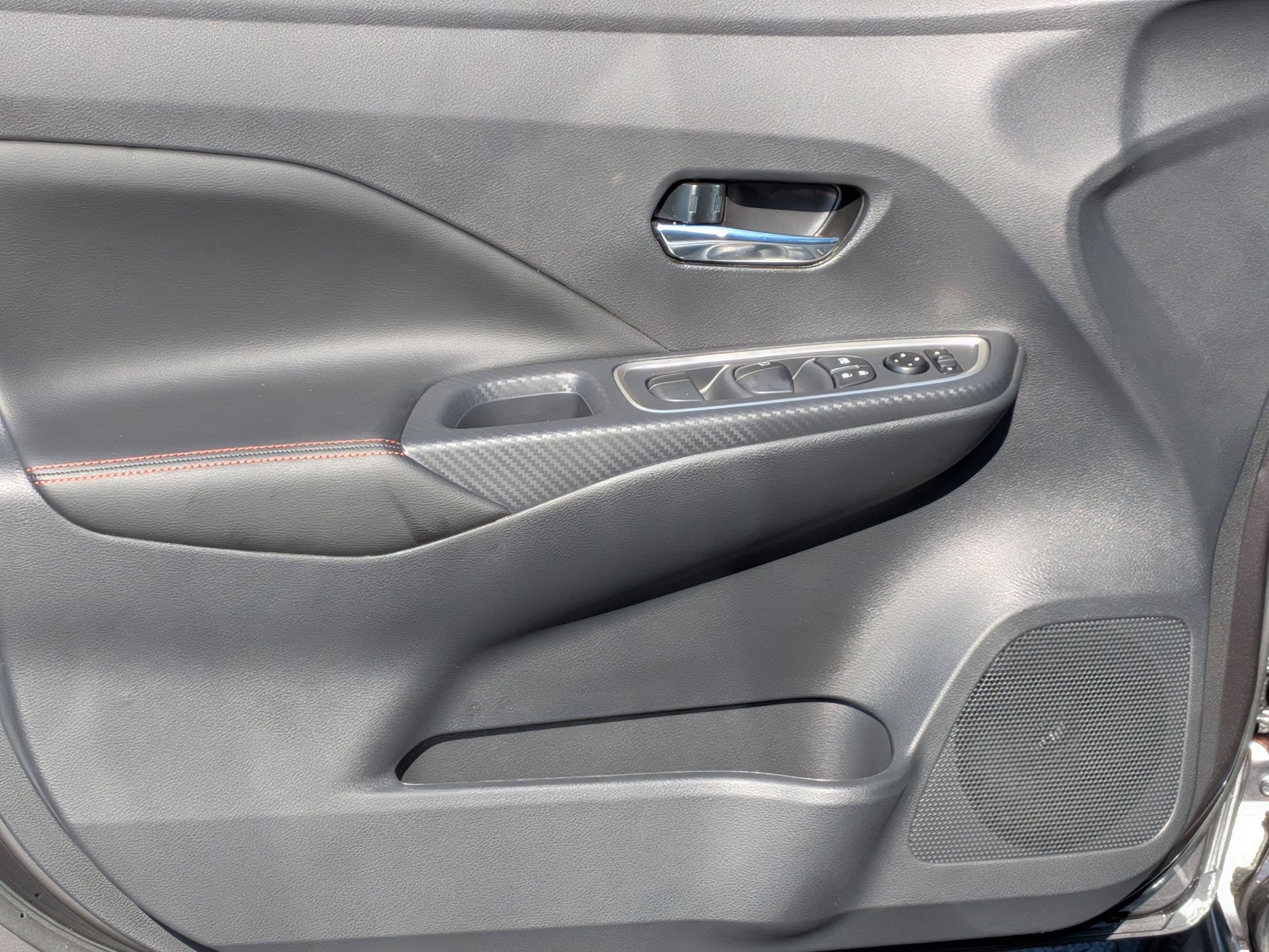 New 2025 Nissan Versa SR w/ Trunk Package FWD image 12