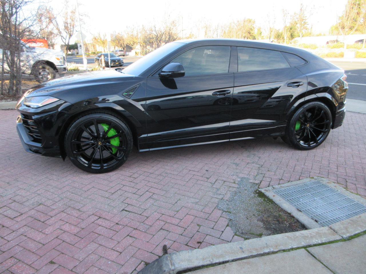 Used 2022 Lamborghini Urus image 5