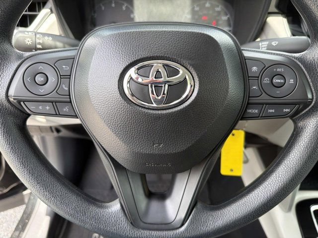 Certified 2025 Toyota Corolla Cross L FWD image 22
