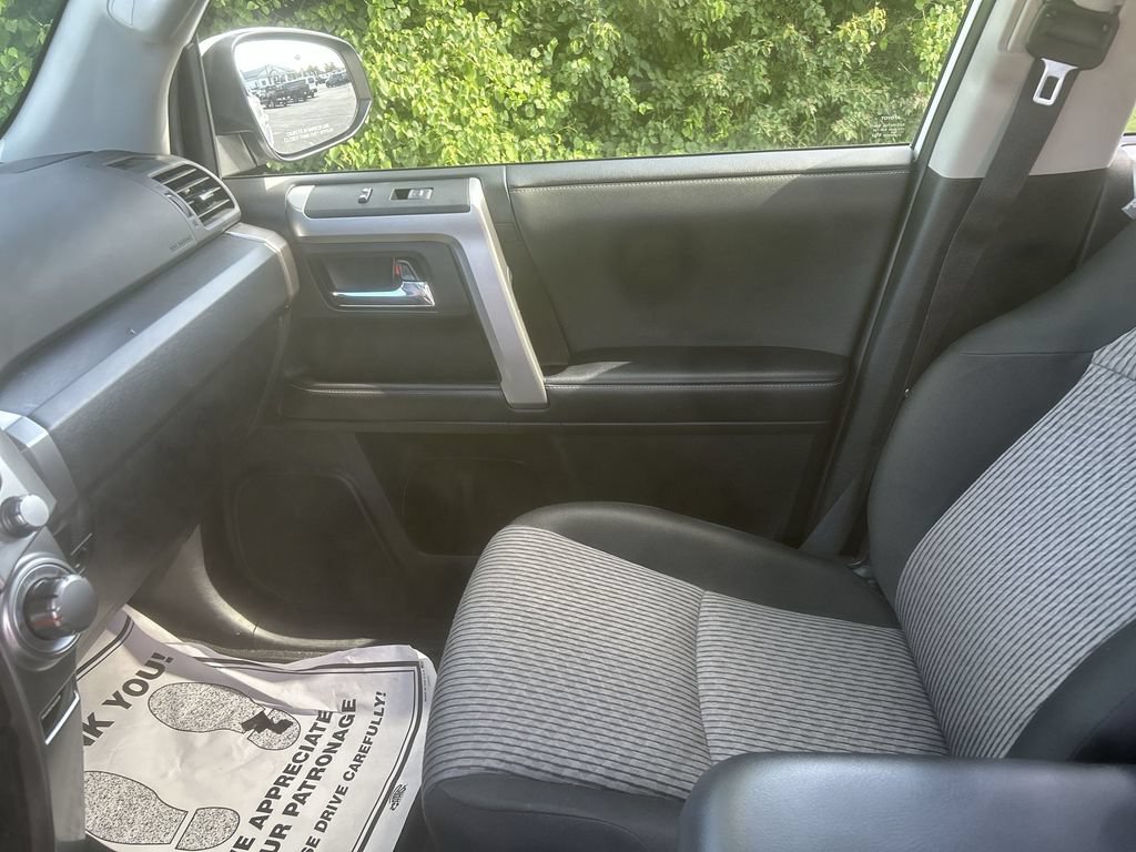 Used 2023 Toyota 4Runner SR5 AWD/4WD image 10