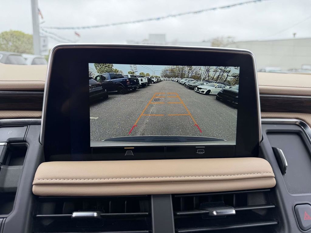 Used 2023 Chevrolet Suburban Premier AWD/4WD image 35
