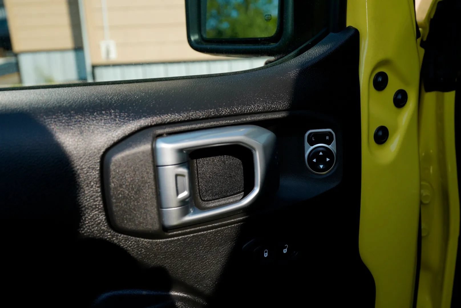 Used 2023 Jeep Wrangler Unlimited w/ Sun & Screen Package AWD/4WD image 22