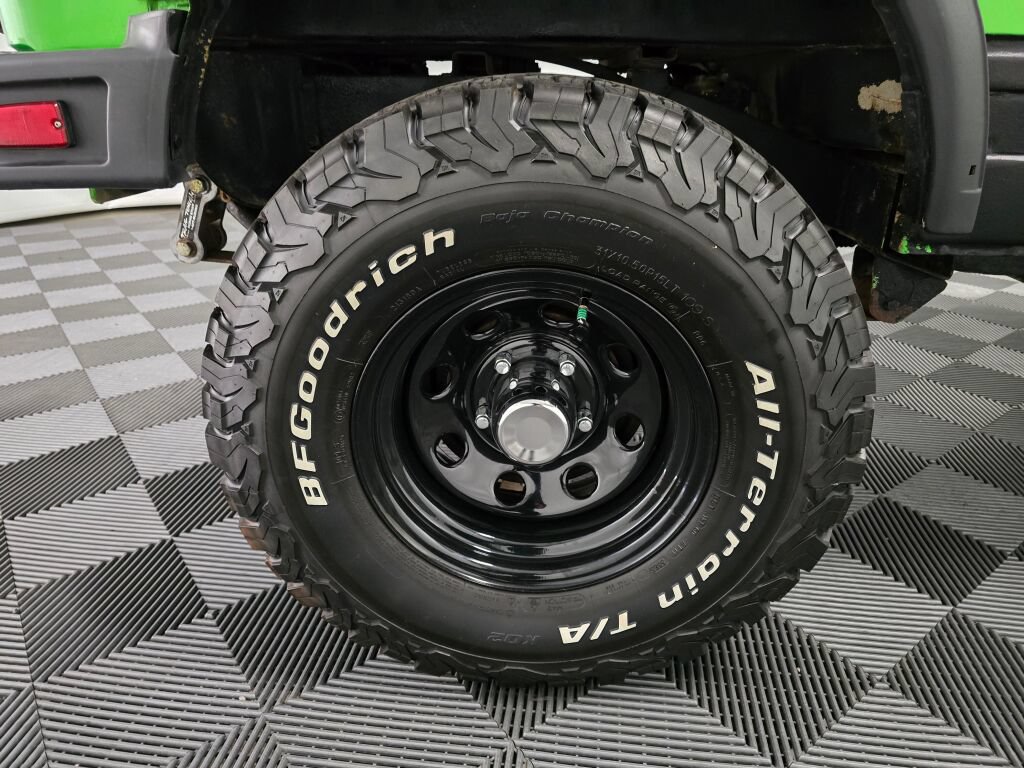 Used 1988 Suzuki Samurai 4WD Soft Top image 18