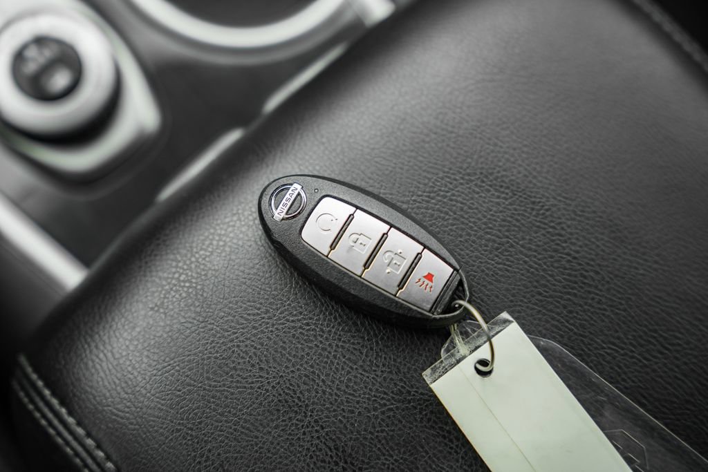 Used 2020 Nissan Pathfinder SV image 37