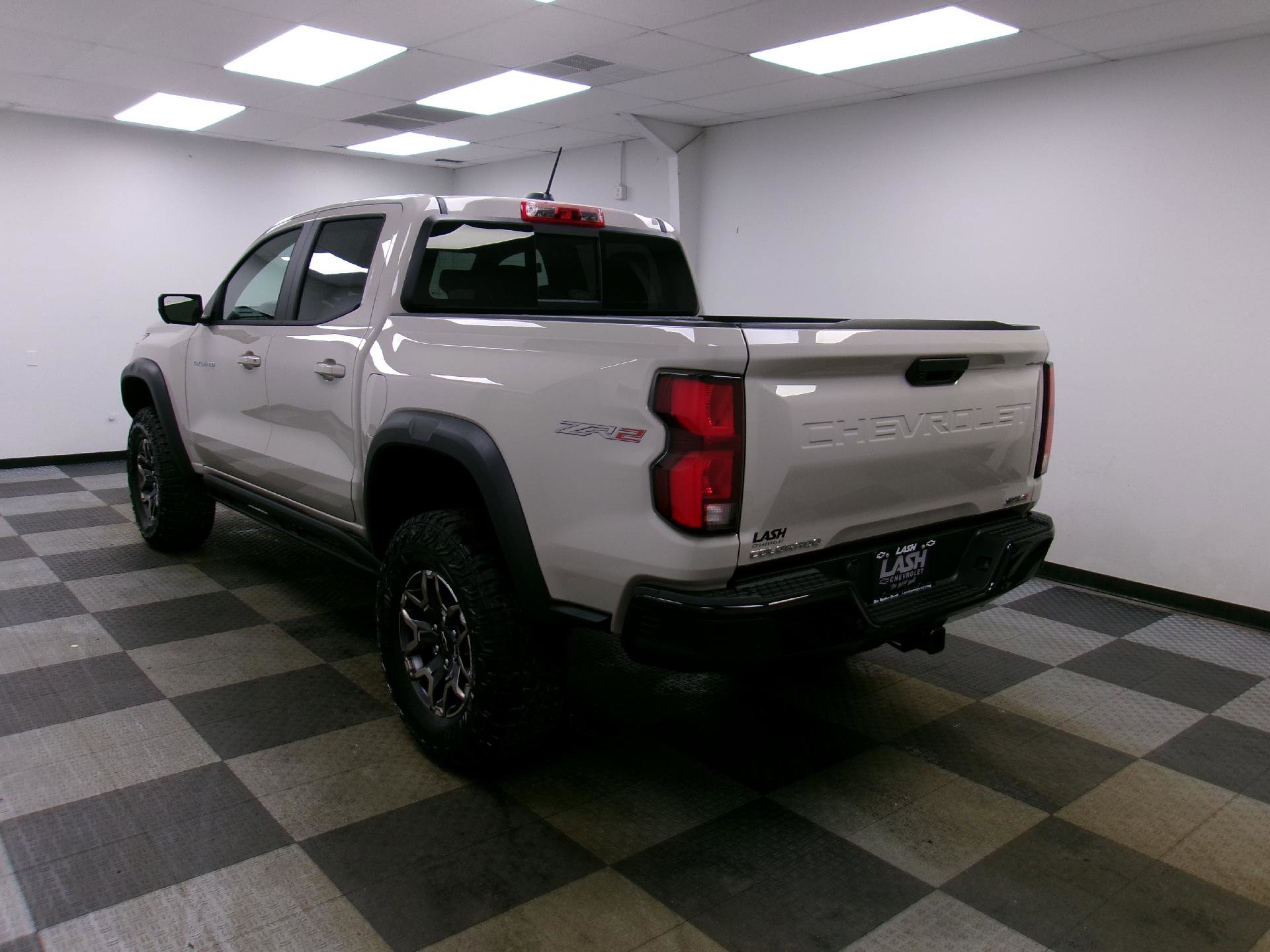 New 2026 Chevrolet Colorado ZR2 w/ Technology Package AWD/4WD image 2