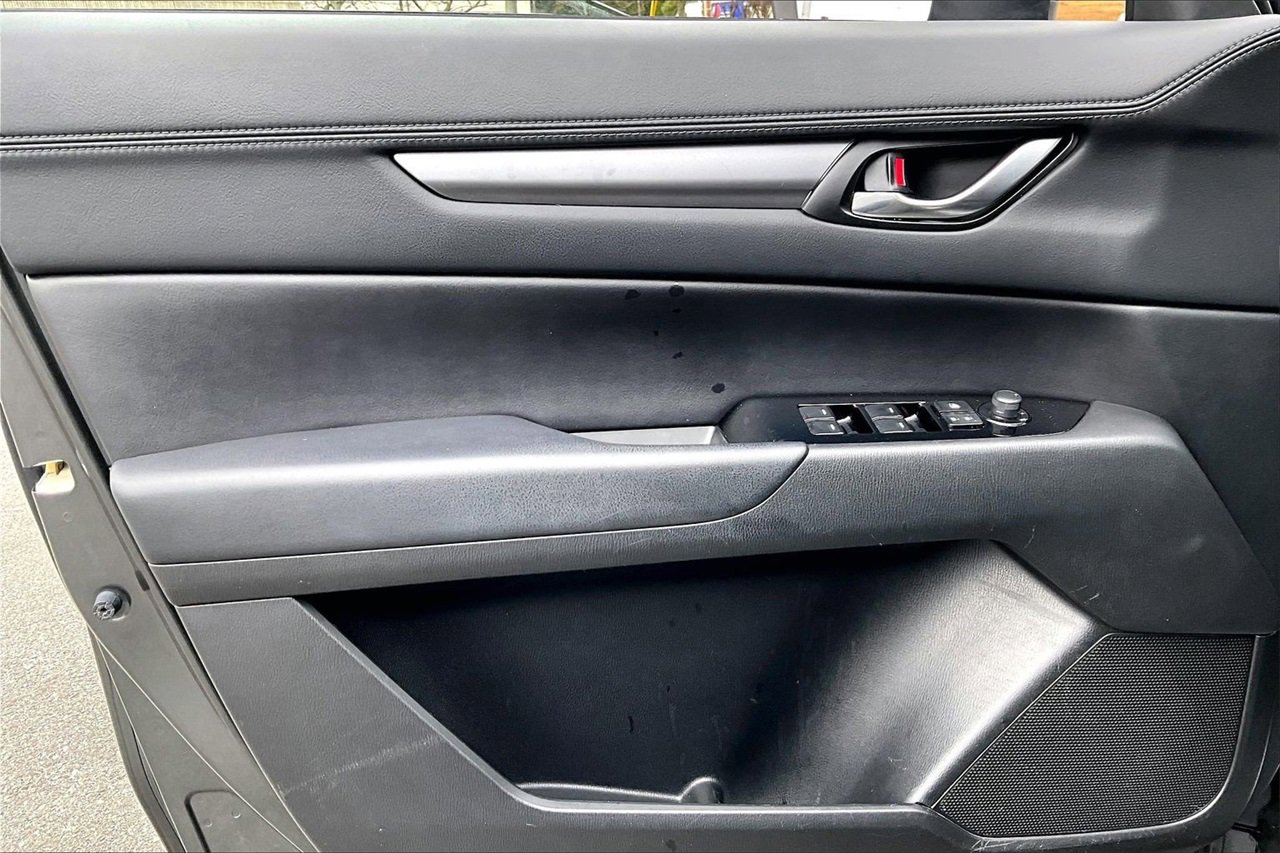 Used 2018 MAZDA CX-5 Touring image 24