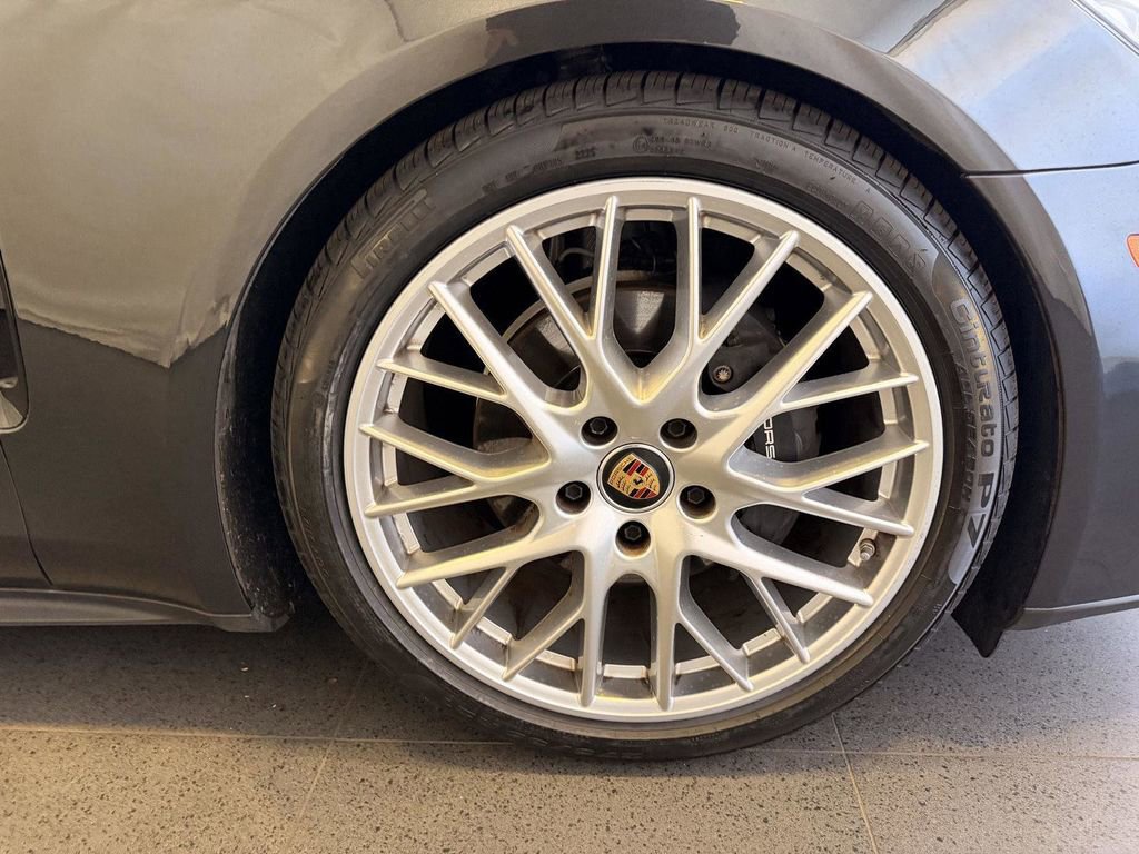 Certified 2023 Porsche Panamera 4 AWD/4WD image 13