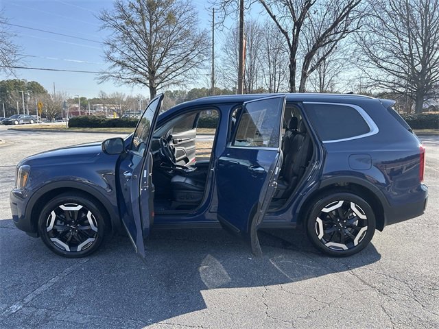Certified 2024 Kia Telluride S w/ S Sunroof Package image 22