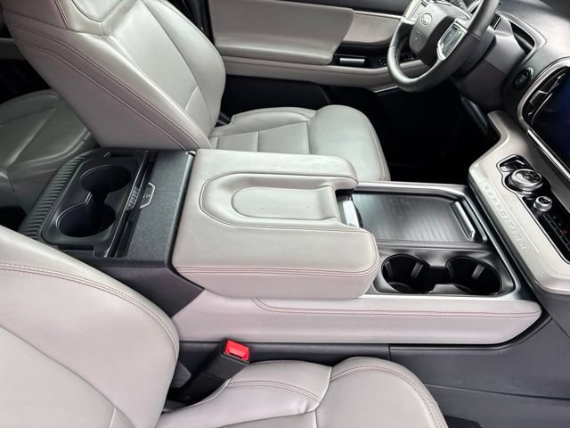 Used 2025 Ford Expedition Active AWD/4WD image 50