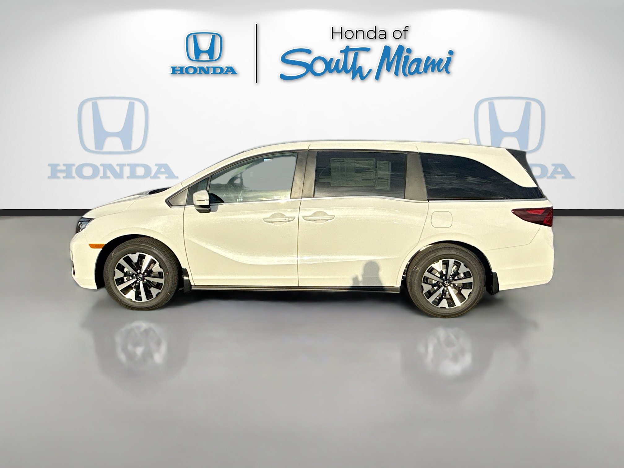 New 2026 Honda Odyssey EX-L image 4