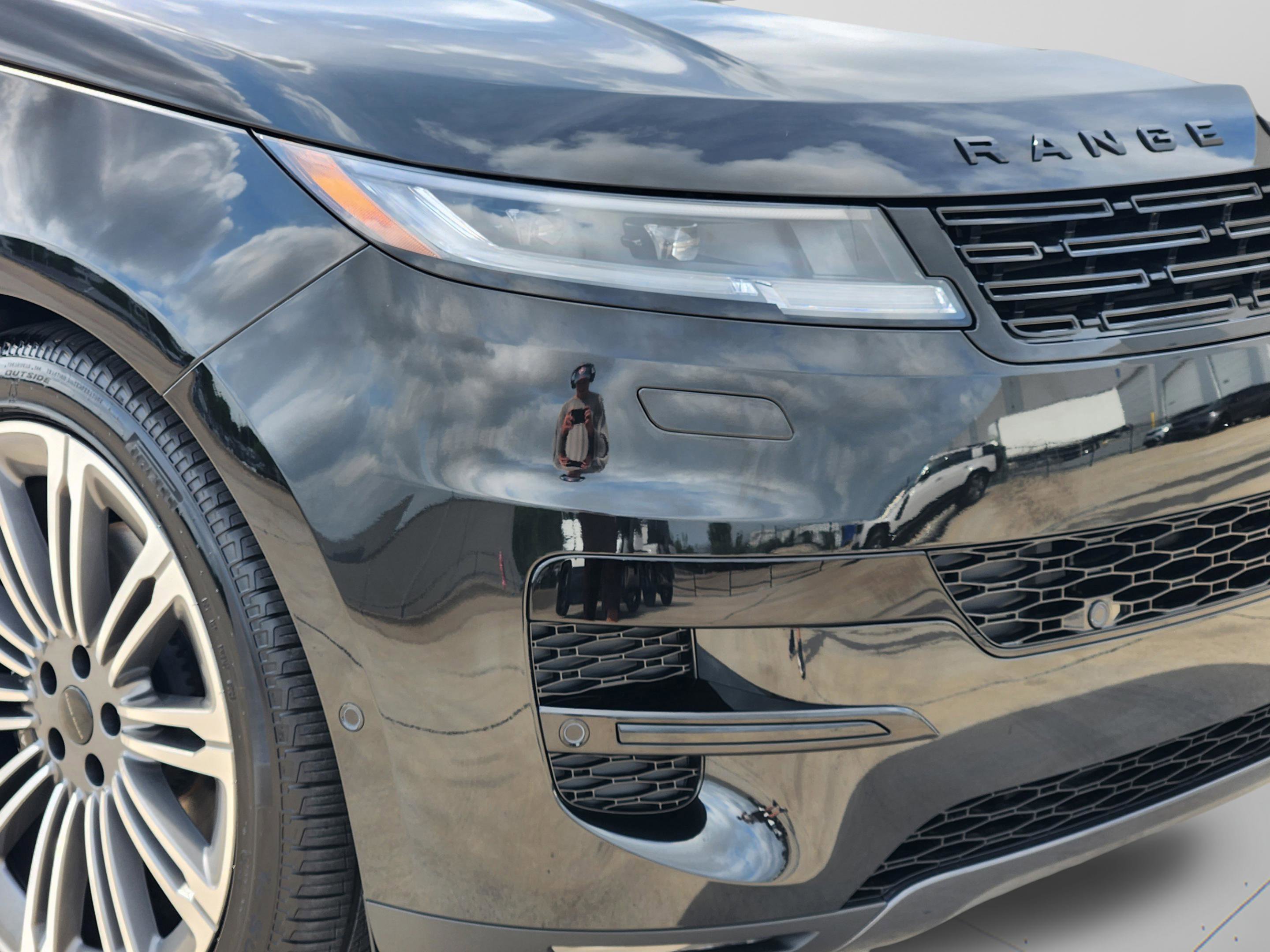 New 2026 Land Rover Range Rover Sport SE AWD/4WD image 27