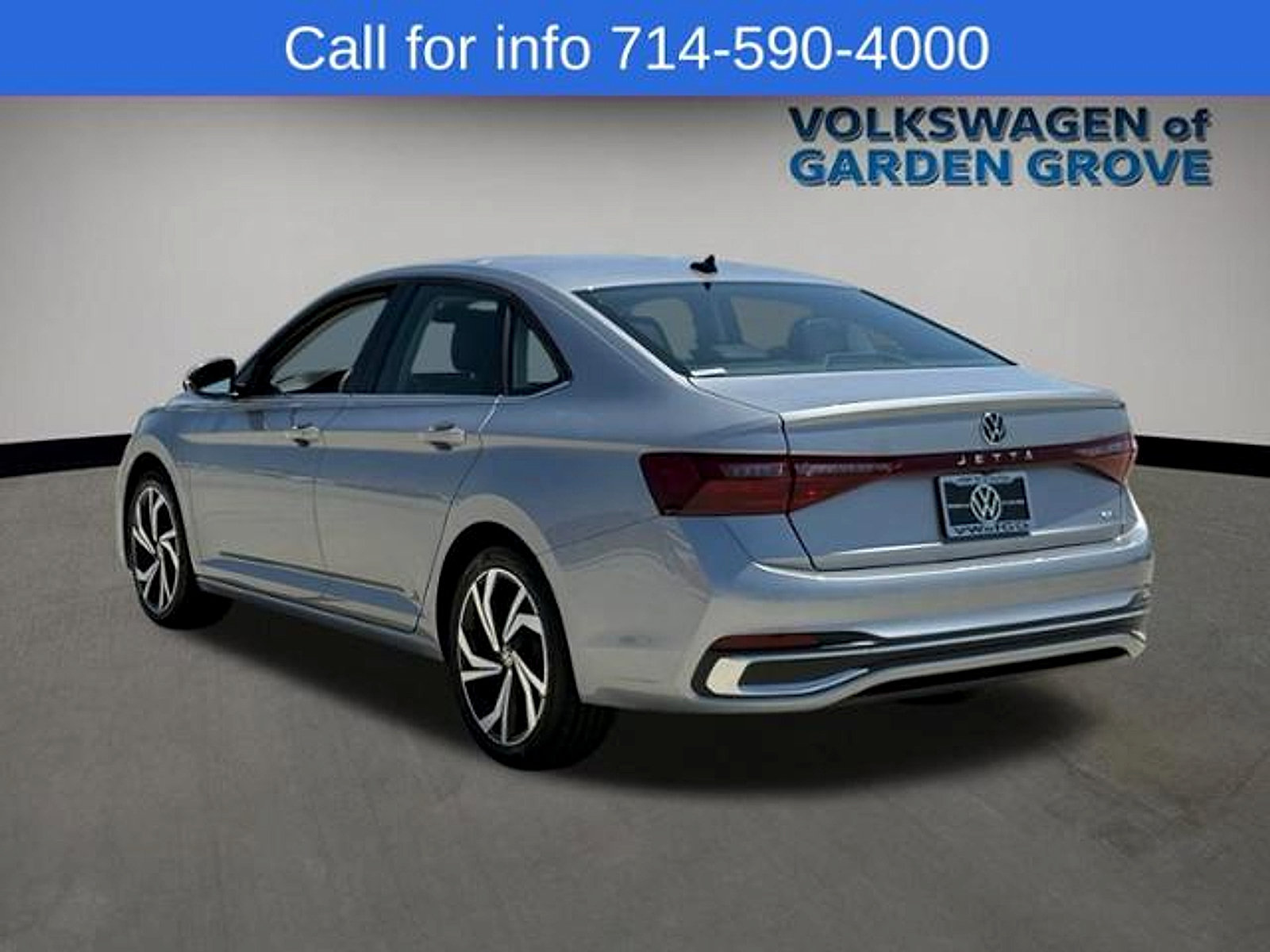 Used 2025 Volkswagen Jetta SEL FWD image 5
