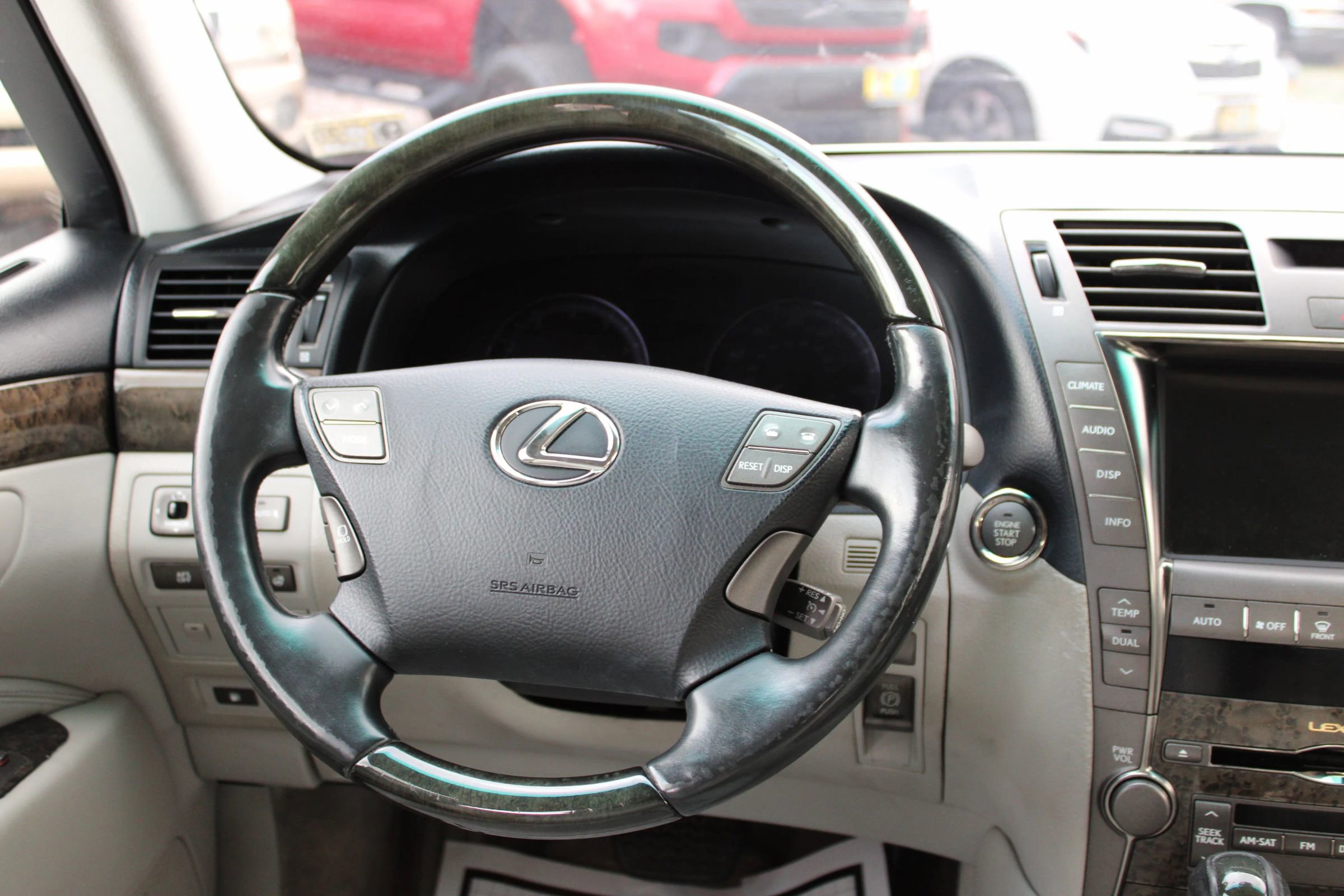 Used 2008 Lexus LS 460 image 14