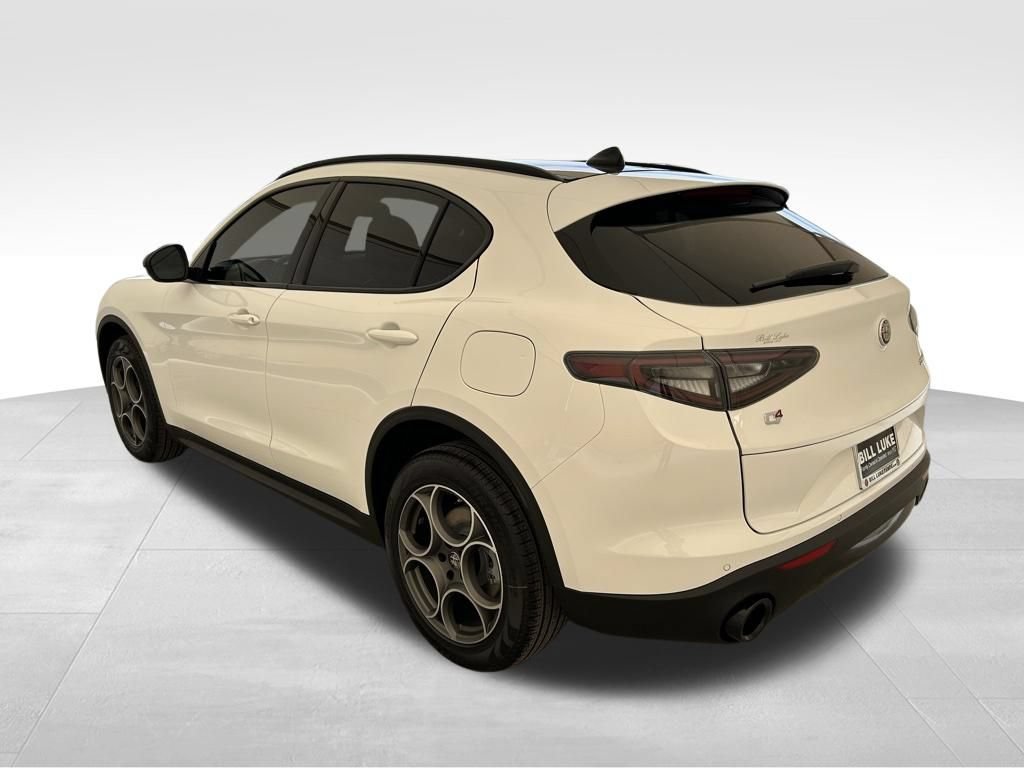 New 2025 Alfa Romeo Stelvio Sprint w/ Convenience Package AWD/4WD image 13