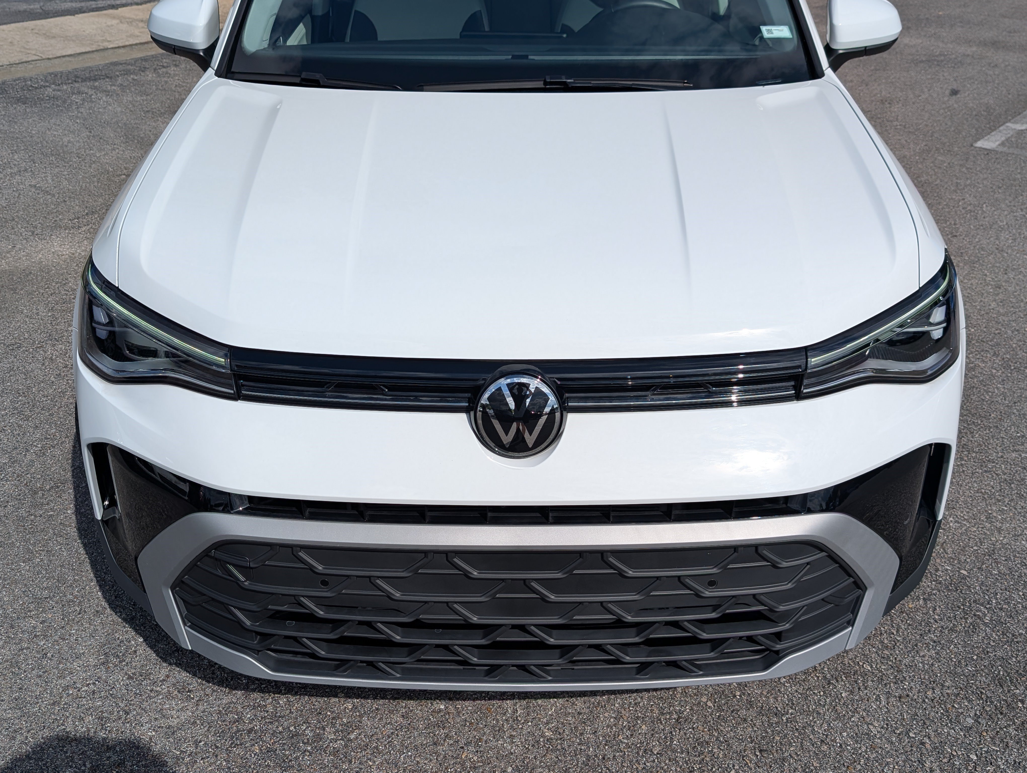 Used 2025 Volkswagen Taos SE FWD image 12