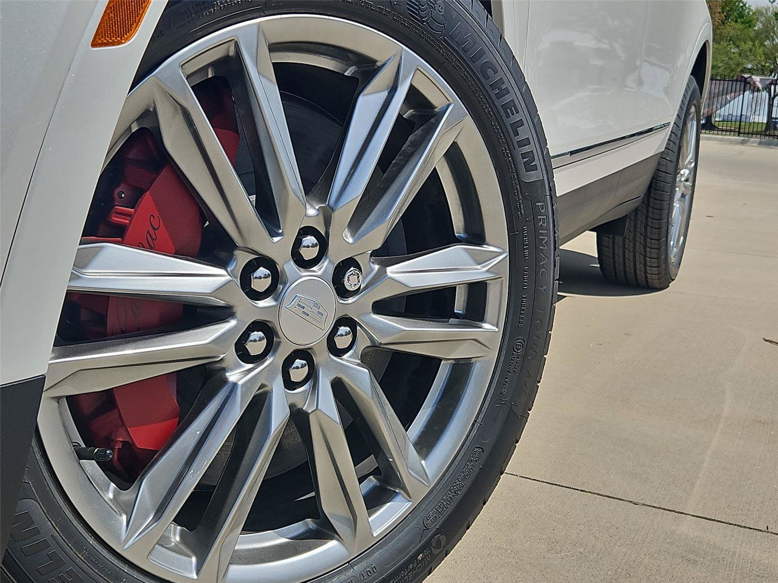 New 2026 Cadillac XT5 Sportv w/ LPO, Floor Liner Package AWD/4WD image 8