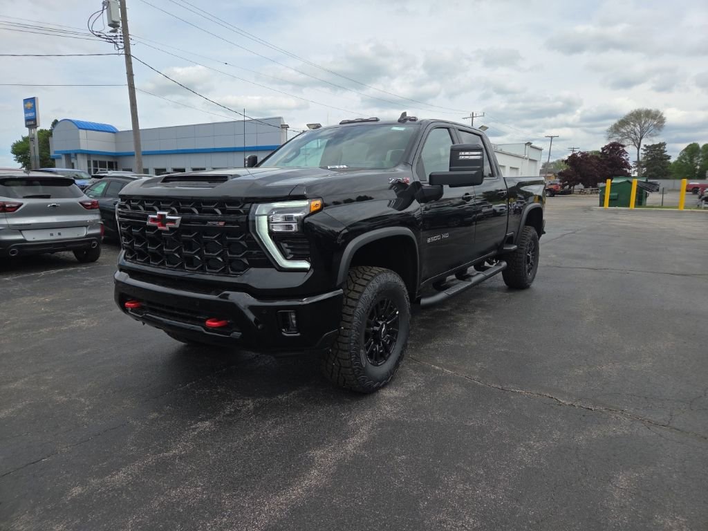 New 2026 Chevrolet Silverado 2500 ZR2 AWD/4WD image 3