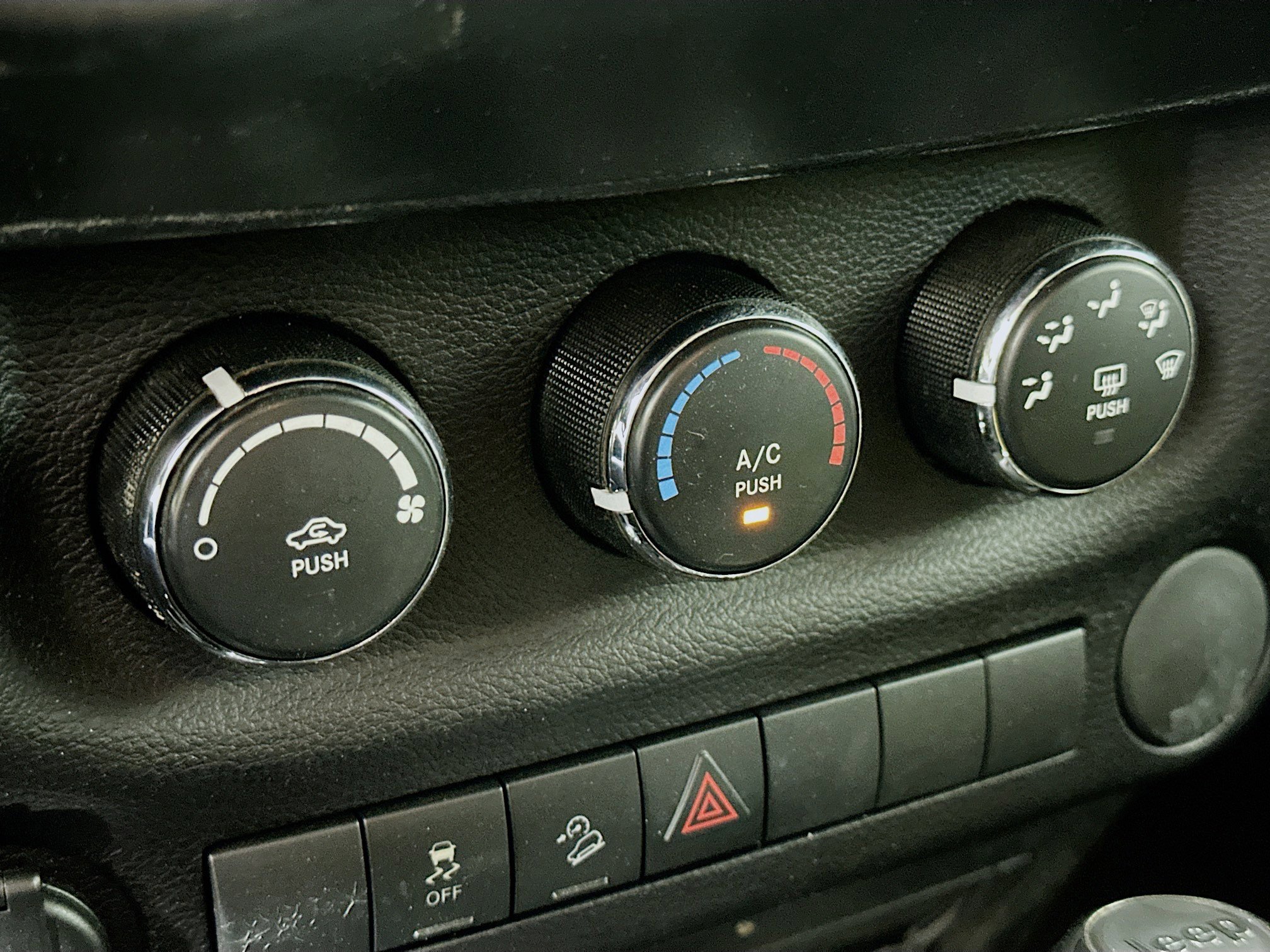 Used 2018 Jeep Wrangler Sport AWD/4WD image 21