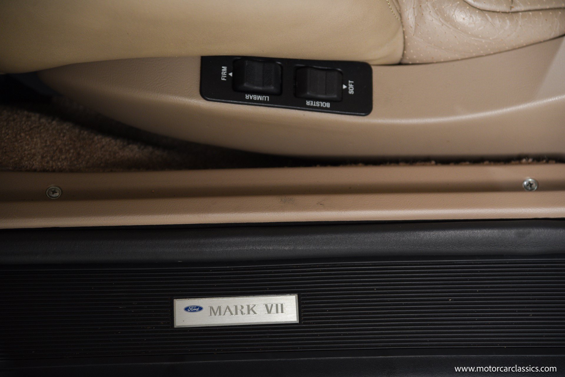 Used 1988 Lincoln Mark VII LSC RWD image 32