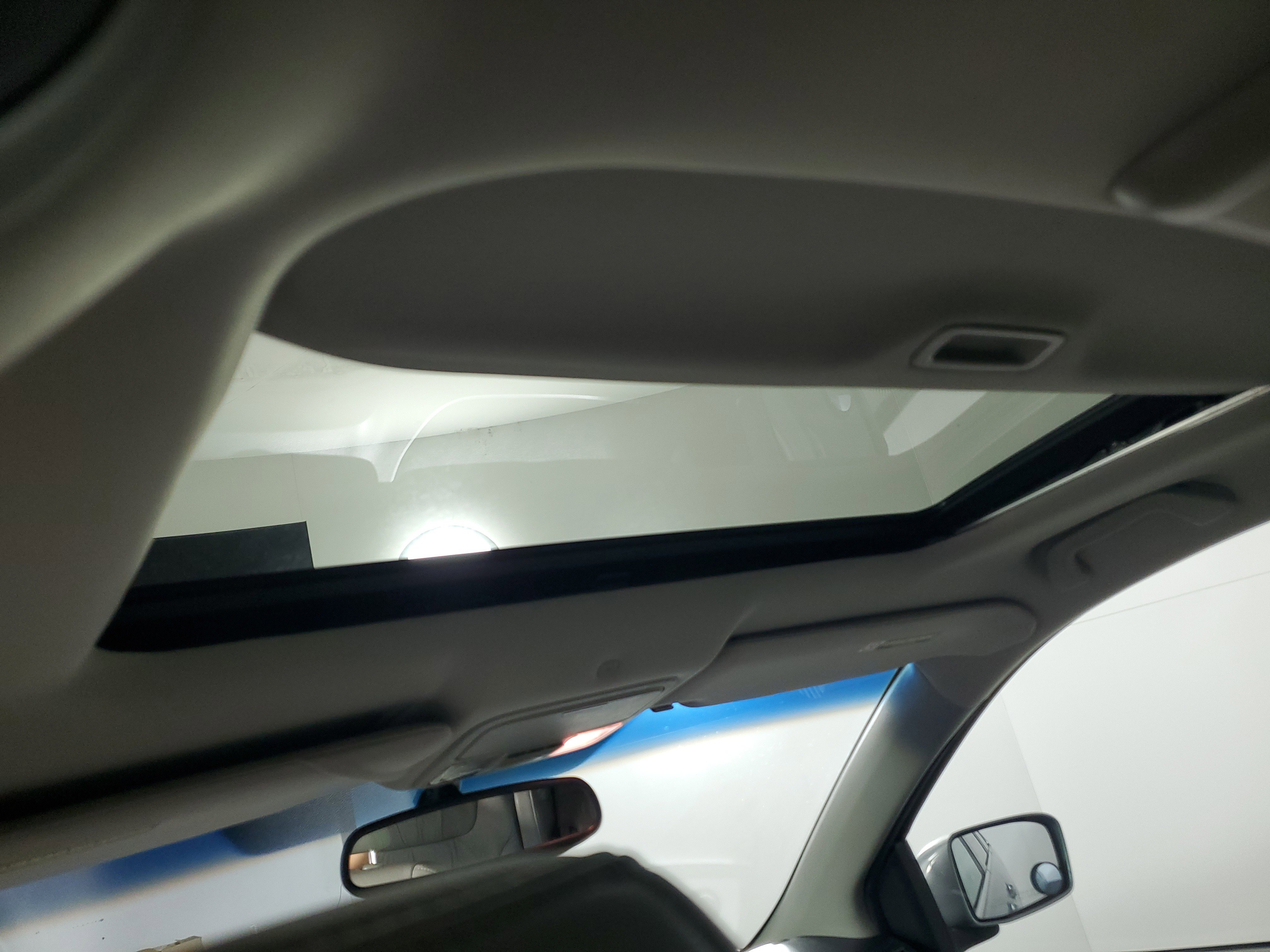 Used 2010 Honda Odyssey EX-L image 17