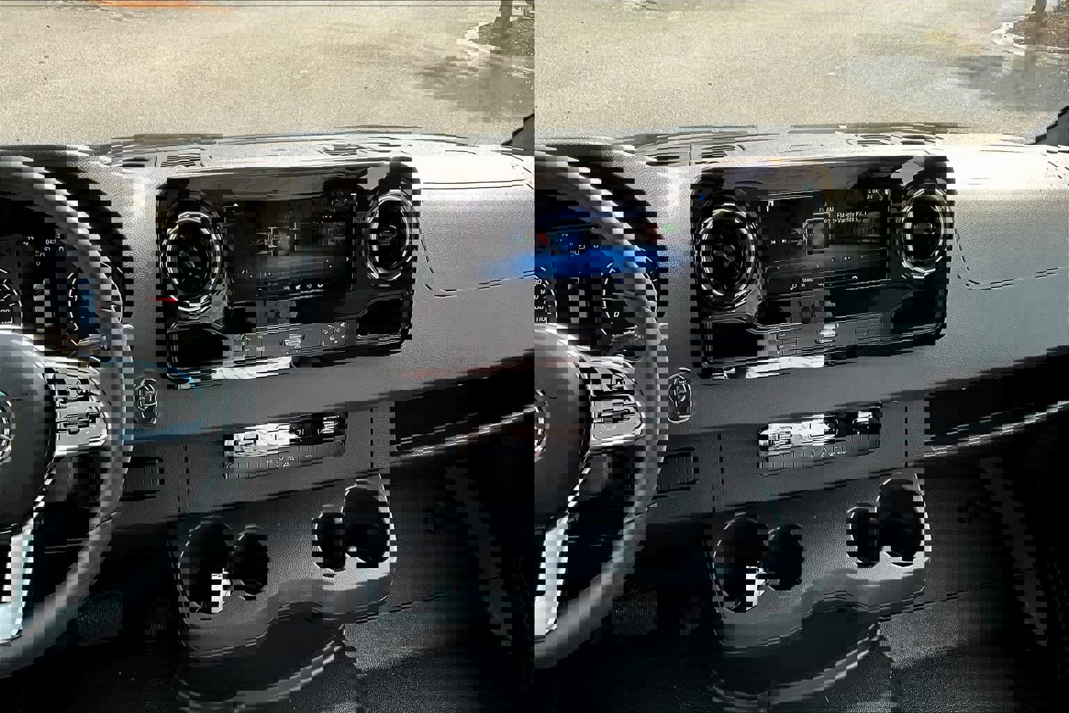 Used 2024 Mercedes-Benz Sprinter 2500 image 6