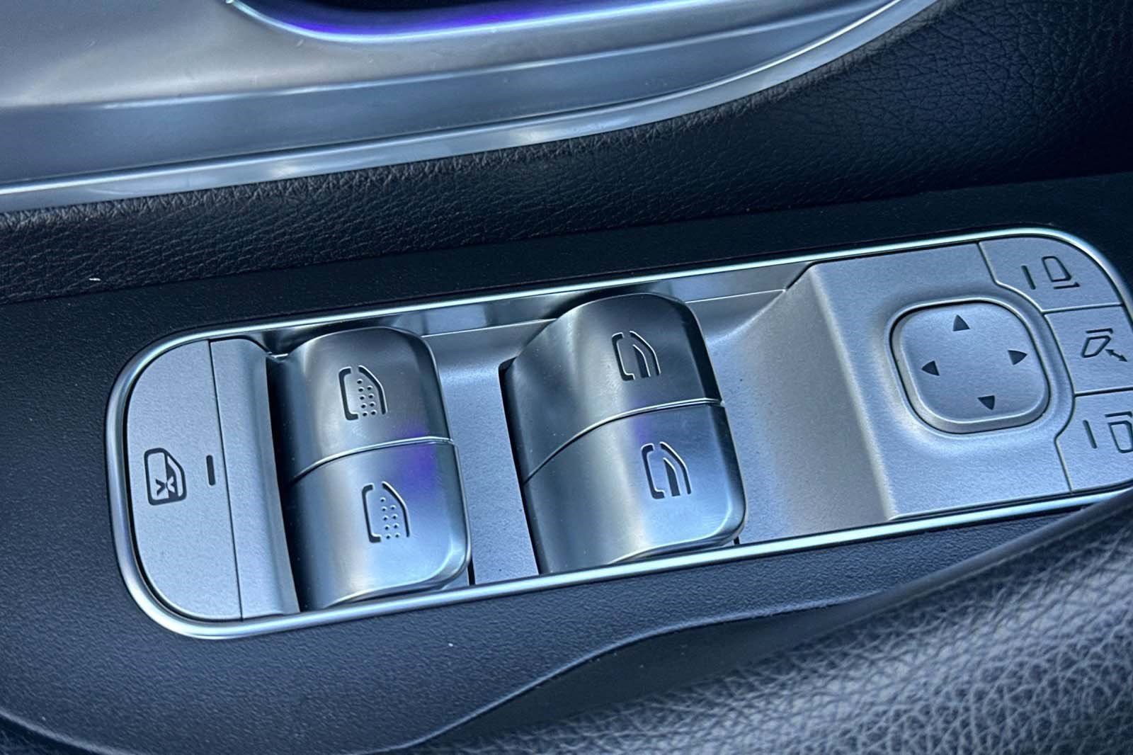 Used 2022 Mercedes-Benz GLS 450 4MATIC image 17