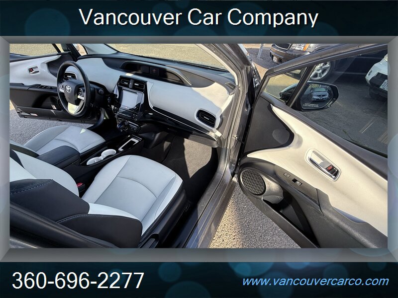 Used 2016 Toyota Prius Four Touring w/ Premium Convenience Package image 18