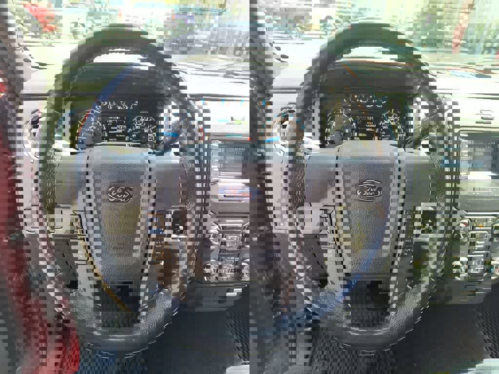 Used 2014 Ford F150 XLT w/ Equipment Group 302A Luxury AWD/4WD image 14