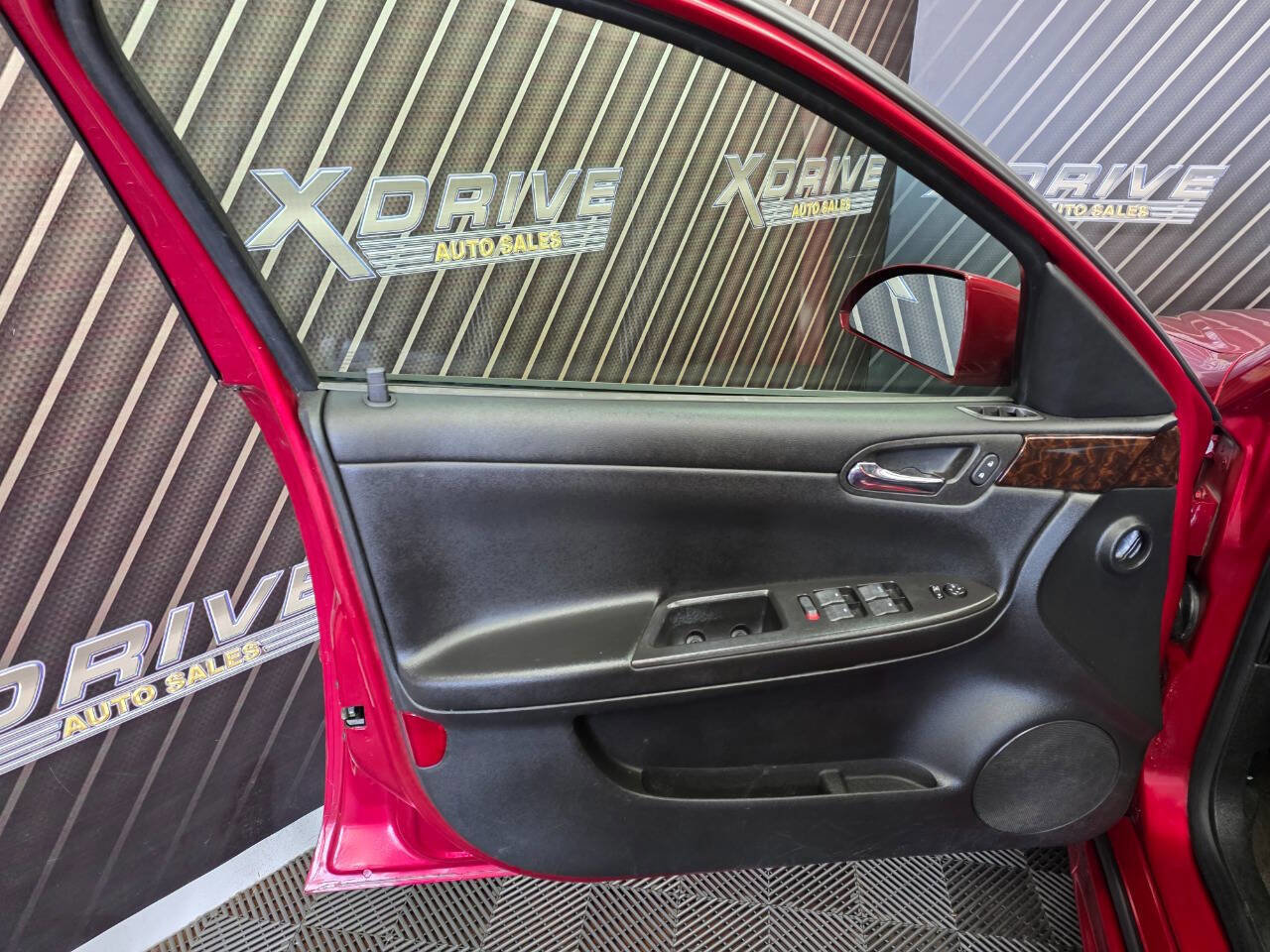 Used 2014 Chevrolet Impala LT w/ LT Sunroof Package image 18