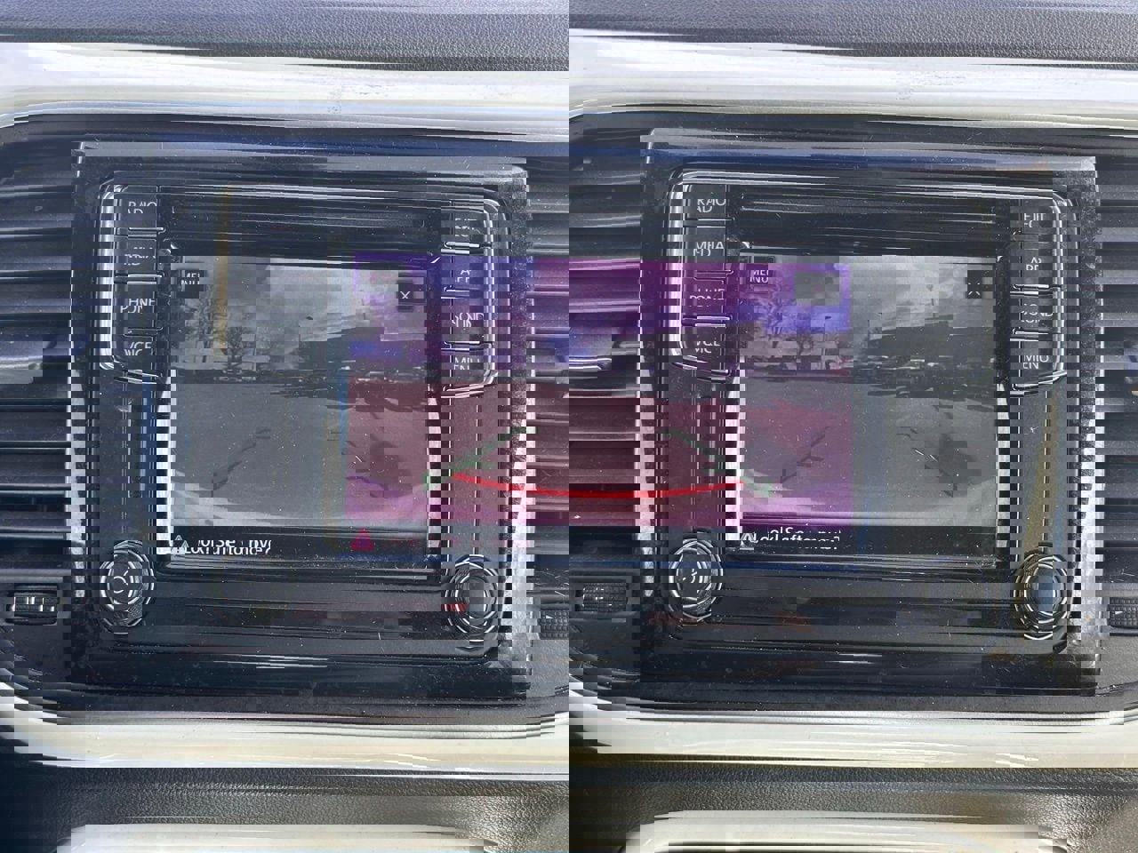 Used 2018 Volkswagen Beetle 2.0T SE image 27