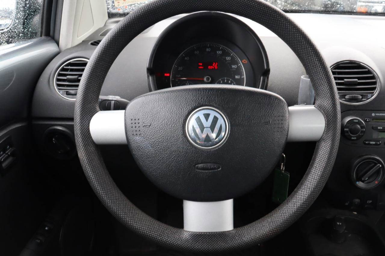 Used 2006 Volkswagen Beetle Coupe w/ Package 1 FWD image 6