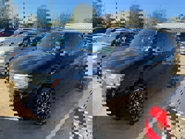 Used 2017 BMW X3 xDrive28i image 2