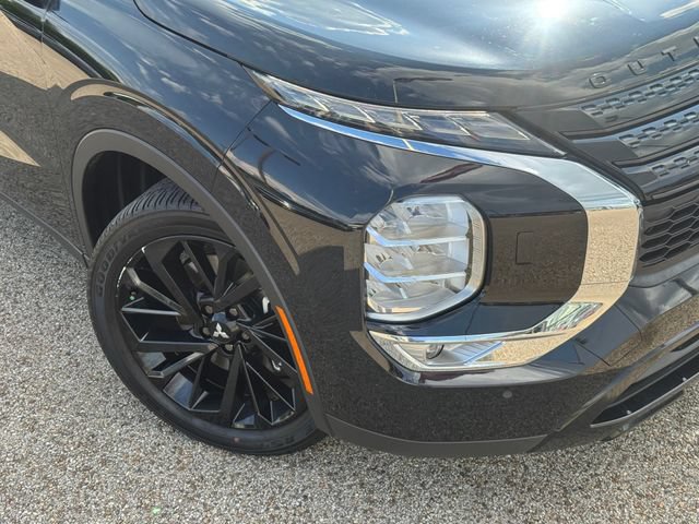 Used 2022 Mitsubishi Outlander SEL Black Edition AWD/4WD image 3