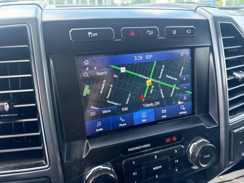 Used 2022 Ford F350 XLT w/ XLT Premium Package AWD/4WD image 44