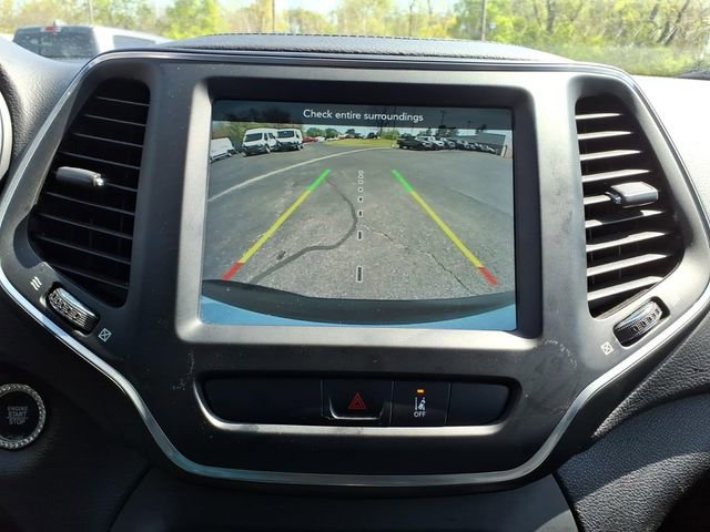 Certified 2022 Jeep Cherokee Latitude Lux w/ Sun & Sound Group AWD/4WD image 22