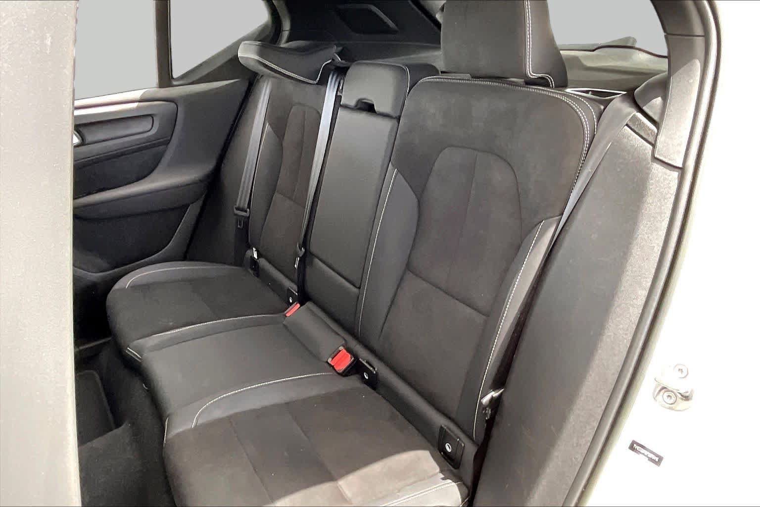Used 2023 Volvo XC40 Recharge Ultimate AWD/4WD image 19
