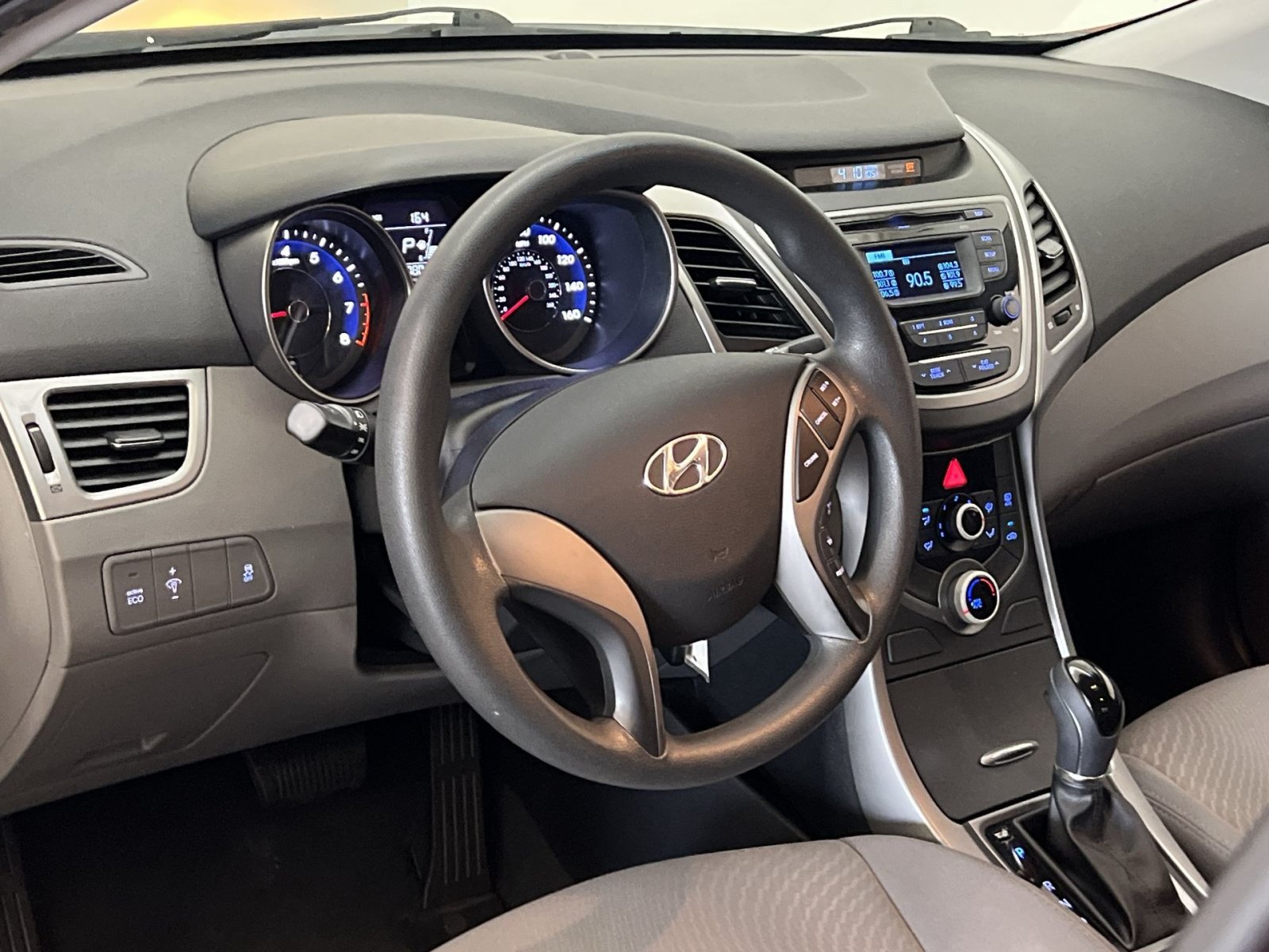Used 2014 Hyundai Elantra SE FWD image 15