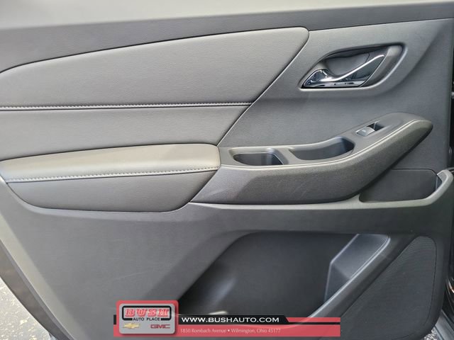 Used 2023 Chevrolet Traverse LT image 16