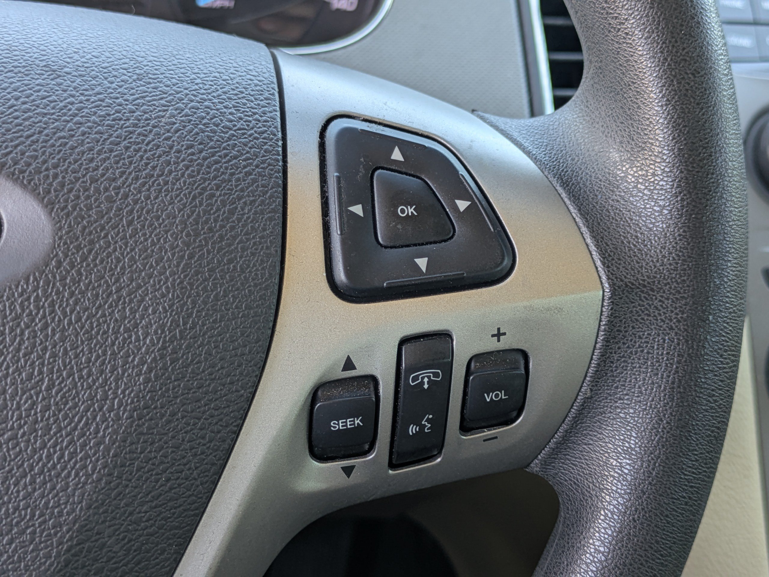 Used 2017 Ford Taurus SE FWD image 22