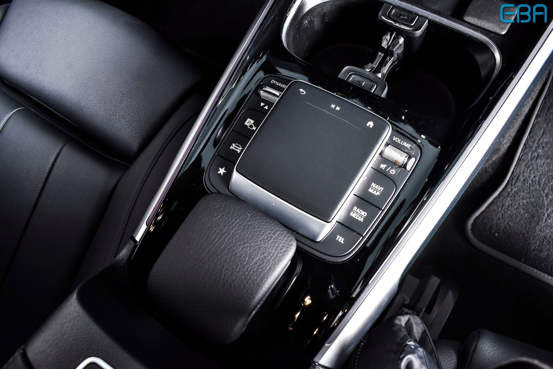 Used 2023 Mercedes-Benz EQB 300 4MATIC image 25