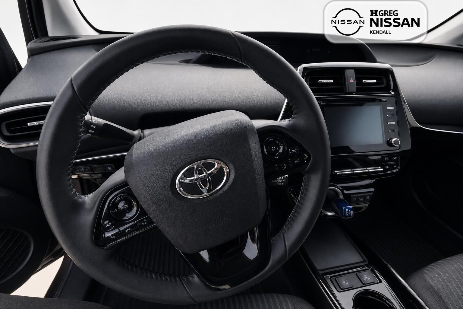 Used 2022 Toyota Prius Prime LE FWD image 9