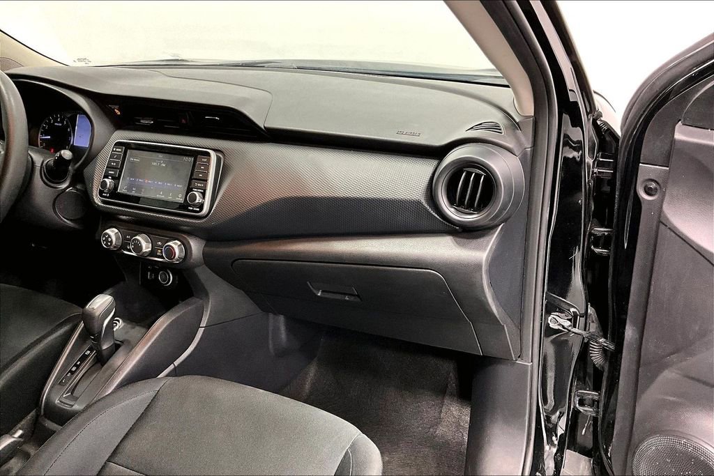 Used 2024 Nissan Kicks S image 19