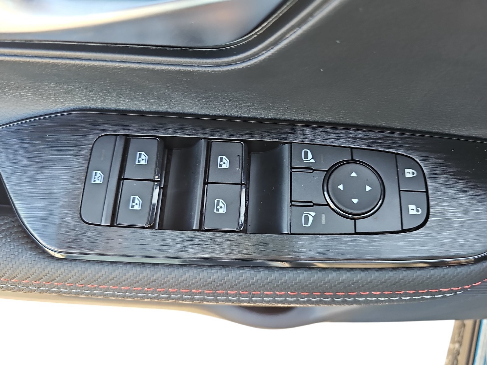 New 2027 Nissan Kicks SR w/ SR Premium Package FWD image 27