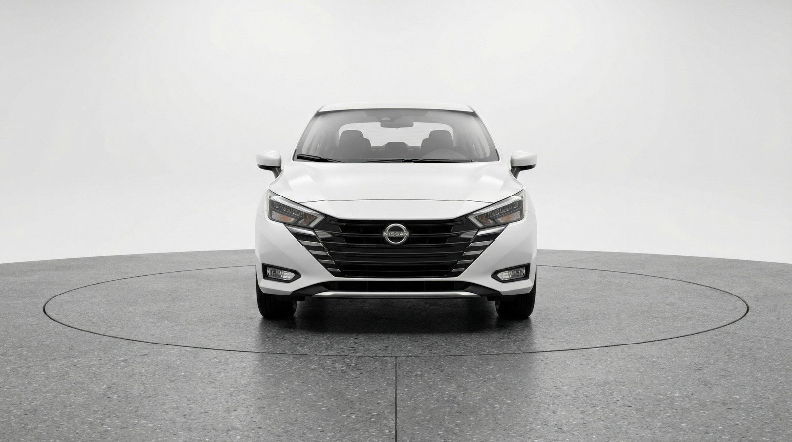 Used 2025 Nissan Versa SV image 2