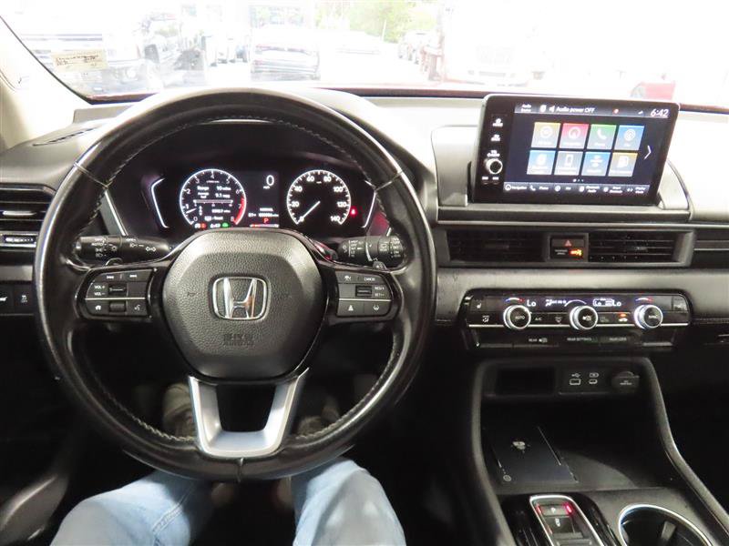 Used 2024 Honda Pilot Touring image 22