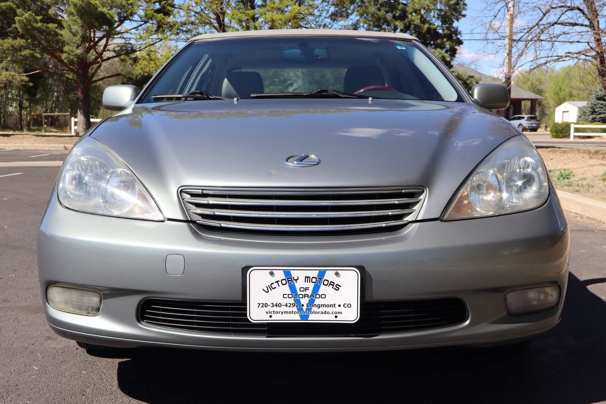 Used 2004 Lexus ES 330 w/ Premium Pkg FWD image 13