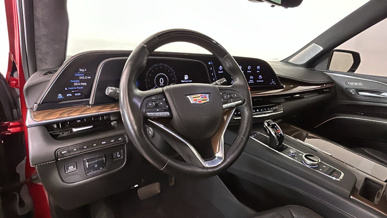 Used 2023 Cadillac Escalade Sport Platinum w/ LPO, ONYX Package AWD/4WD image 16