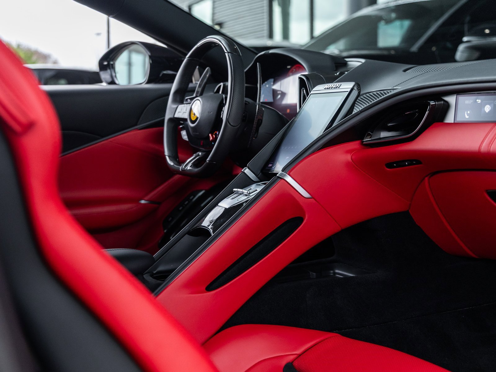 Used 2024 Ferrari Roma Spider image 47
