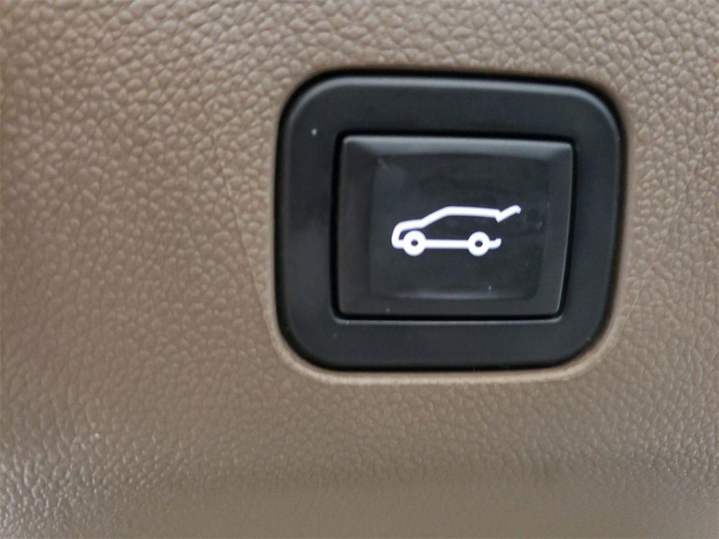 Used 2024 GMC Yukon XL Denali image 24