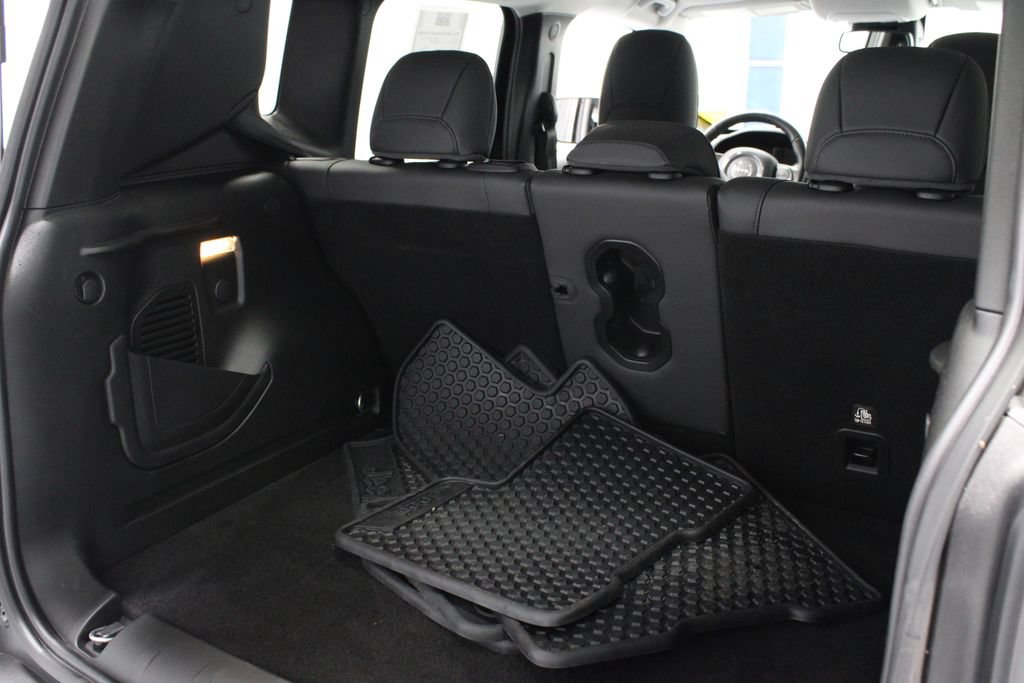 Used 2022 Jeep Renegade Limited AWD/4WD image 16